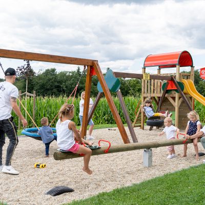 da ist was los, am Spielplatz