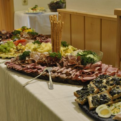 Unsere Hausplatten mit Fleisch, Fisch oder Käse